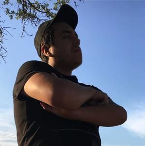 Meet your Posher, Julio